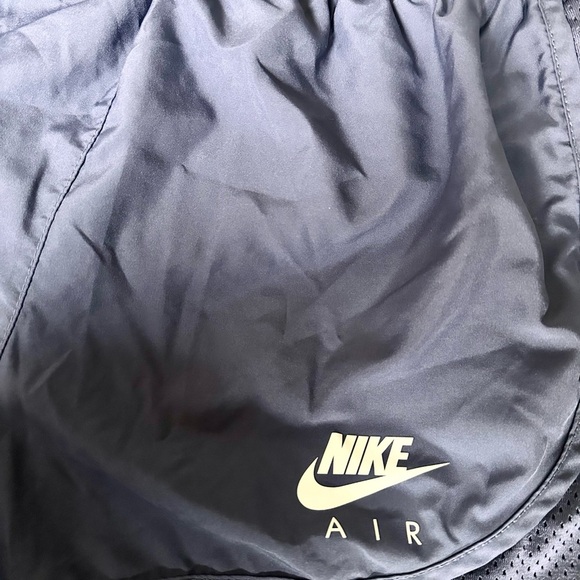Nike Air Women's Athletic Running Shorts Medium - Picture 4 of 5